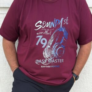 Polera algodon burdeo audifonos m corta - Imagen 2