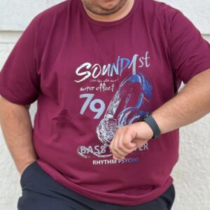 Polera algodon burdeo audifonos m corta - Imagen 3